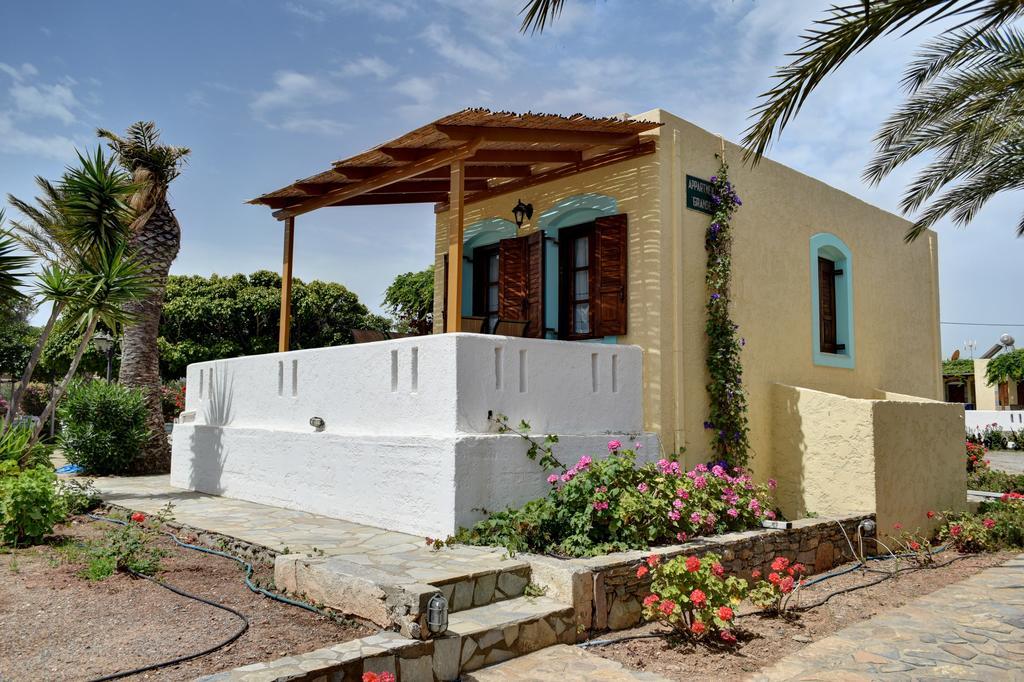 Grandes Apartments Sea Front Palekastro Exterior photo